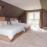 Brig O Doon Apartment