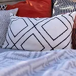Host & Stay - Round Hill Apartment