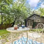 Host & Stay - The Eco Cabin
