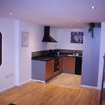 Free Parking City Centre Apartment 2 Bed Room 2 Bathroom Apartment