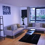 Free Parking City Centre Apartment 2 Bed Room 2 Bathroom Apartment