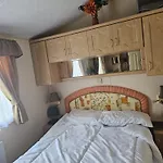 Caravan 8 Birth