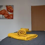 Beech Apparent Lovely Spacious Double Room