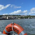 Creekside Cottage 6 Church Park Kingswear