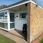 11 Headwards Retreat