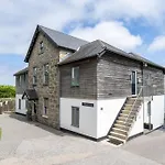 9 Fernhill Penthouse