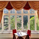The Grove Hotel