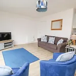 28 Coedrath Park