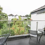 36 Coedrath Park