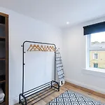 The Flat - Brand New Renovation In Amazing Location