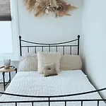 Southsea Three Bedroom Home With Hot Tub