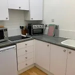High Street 2 Bedroom Apartment
