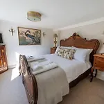 Quaint 18Th Century Cottage In Lymington