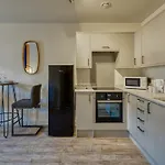 Renaissance 8 - 1 Bedroom Apartment In Southport