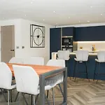 Luxury Two Bedroom City Centre Penthouse