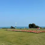 4-Bed Lodge At The Grand Hotel, Folkestone