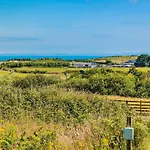3 Bed In Ilfracombe 95047