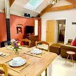 Hideaway Cottages - Greenacres Estates