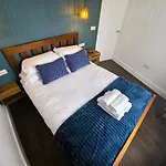 Premier 4 - Stunning Suite, Beautiful Sea Views