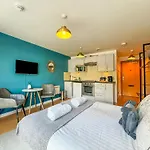 Stylish City Studio, In Gunwharf!