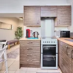 2 Dunluce Green - Portrush By The Sea