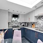 Newly Refurbished 2 Bed House In A Town Centre Location