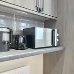 A New Apartment Near City Centre Titanic And Bus Stop Cozy Stay At Amber Lodge