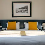 27 The Terrace