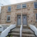 10 Porthmeor Square House Porthmeor Sq