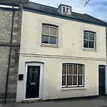 Four Story Townhouse With Sea Views