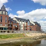 Waterfoot Coastal Getaway