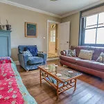 Bloomsbury House - Magical Coastal Retreat - Crabpot Cottages