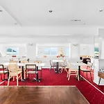 Waters Edge Hotel Torquay