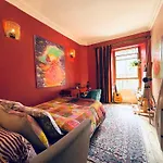 The Prehnite Lounge