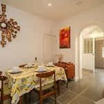 Samphire Lodge
