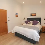 Cove Lodge
