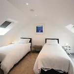 Hunter Links Cottage