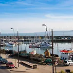 Harbourside Apartments With Private Parking