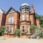 Saxon Lodge Cottage