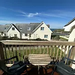 Beach House With Expansive Sea Views!