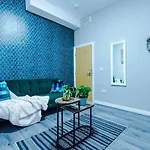 Stunning City Centre Two Bedroom Apartment