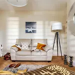 Littlefields - Stylish, Modern Cottage With Large Garden, Close To Beach