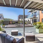 1 Challacombe - Luxury Apartment At Byron Woolacombe, Only 4 Minute Walk To Woolacombe Beach!