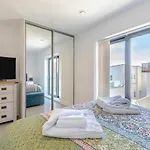 20 Woolacombe East - Luxury Apartment At Byron Woolacombe, Only 4 Minute Walk To Woolacombe Beach!