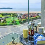 10 Woolacombe West - Luxury Apartment At Byron Woolacombe, Only 4 Minute Walk To Woolacombe Beach!