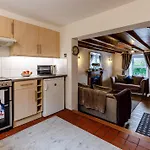 2 Bed In Aberaeron 77856