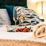 Manor House Apartment