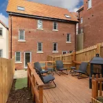 Host & Stay - Oyster Cottage