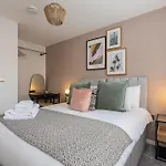 Host & Stay - Oyster Cottage