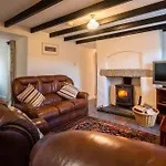 Beautiful Valley Cottage Family Dog Frendly Near Sea Pixie Cottage Cornwall
